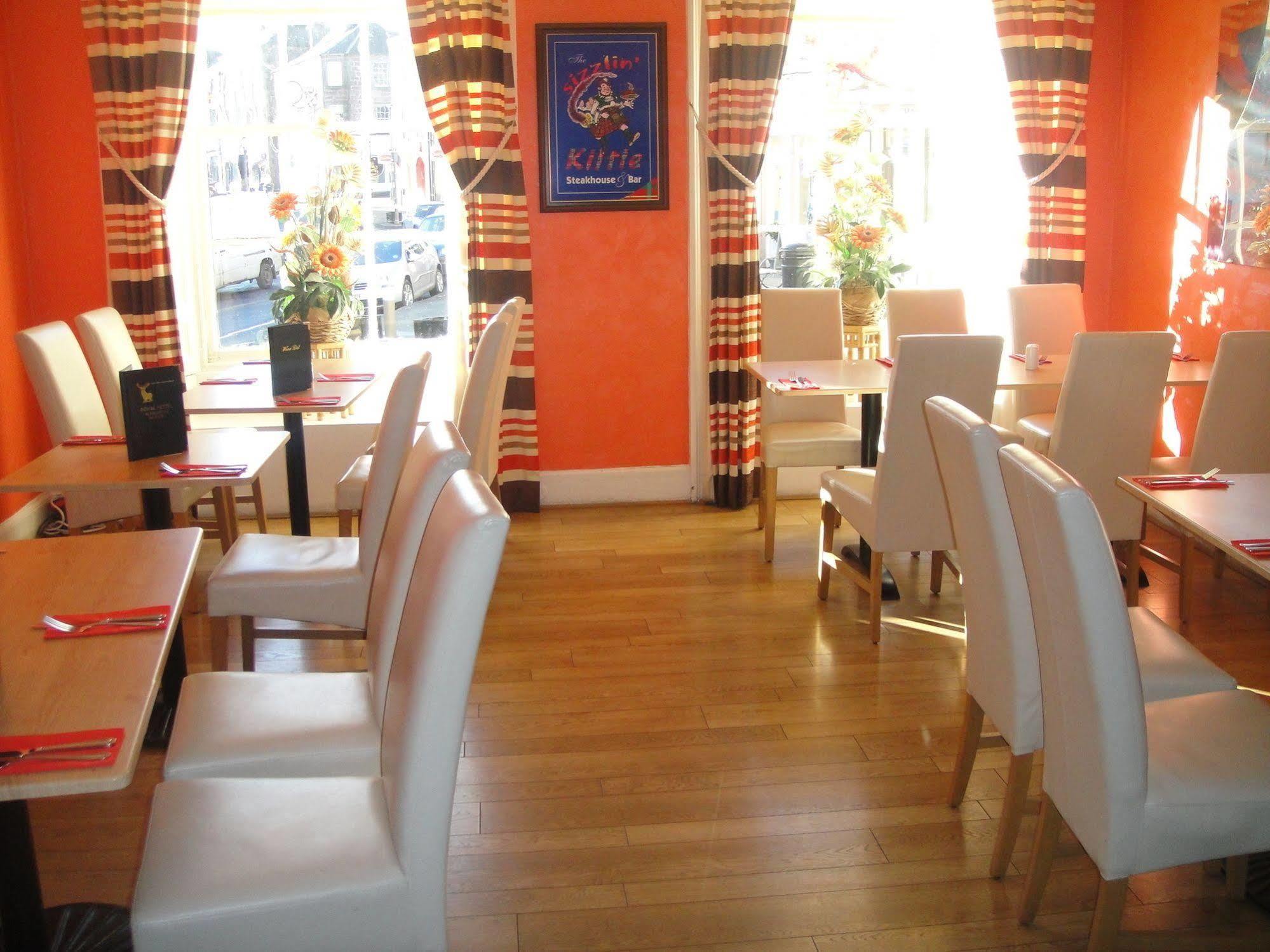The Royal Hotel Blairgowrie and Rattray Buitenkant foto