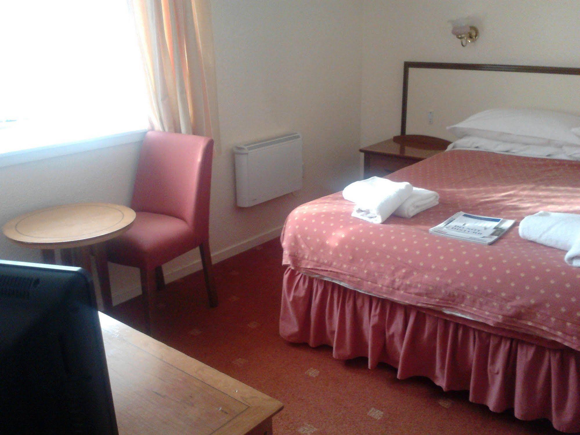 The Royal Hotel Blairgowrie and Rattray Buitenkant foto