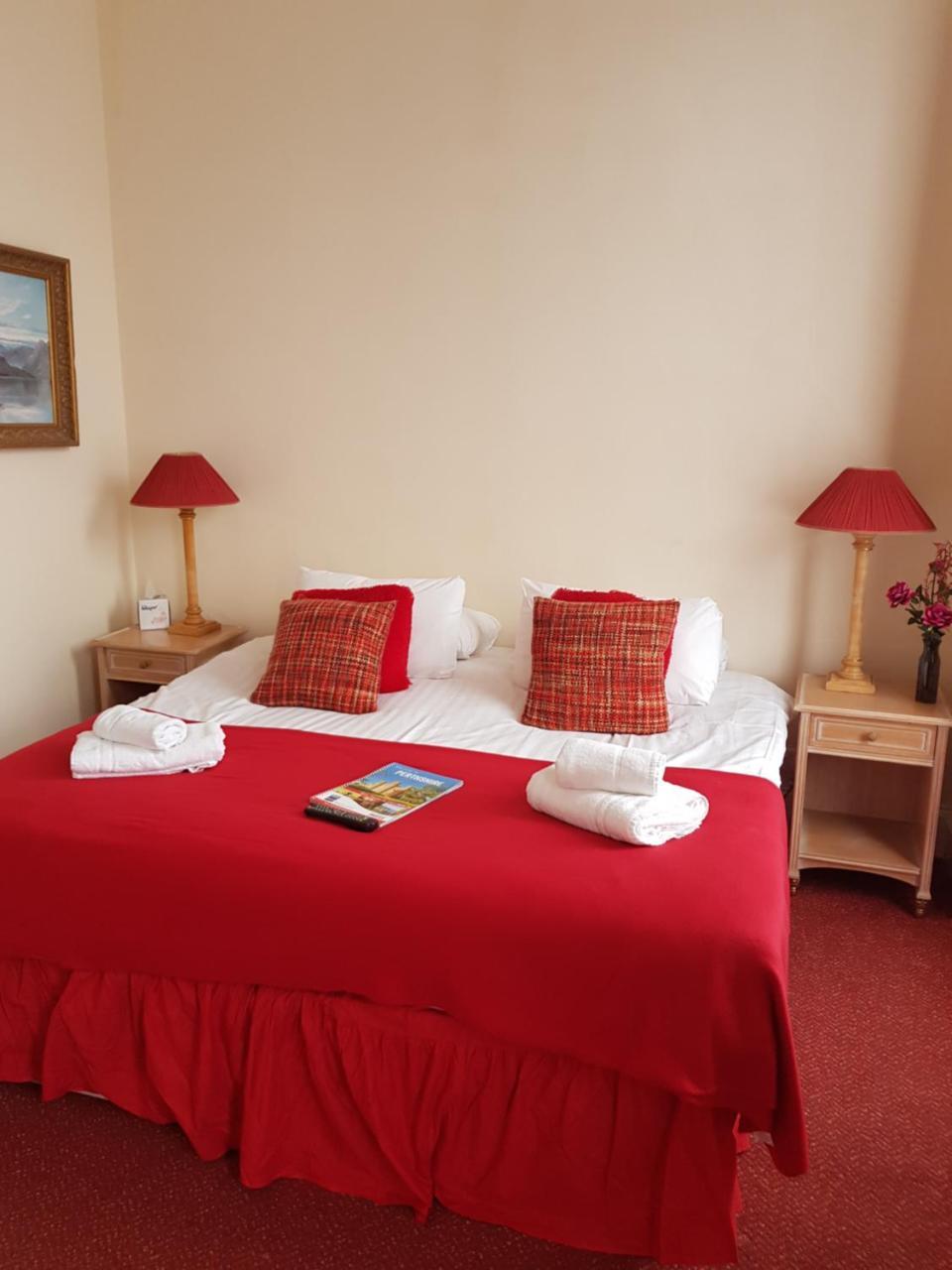The Royal Hotel Blairgowrie and Rattray Buitenkant foto