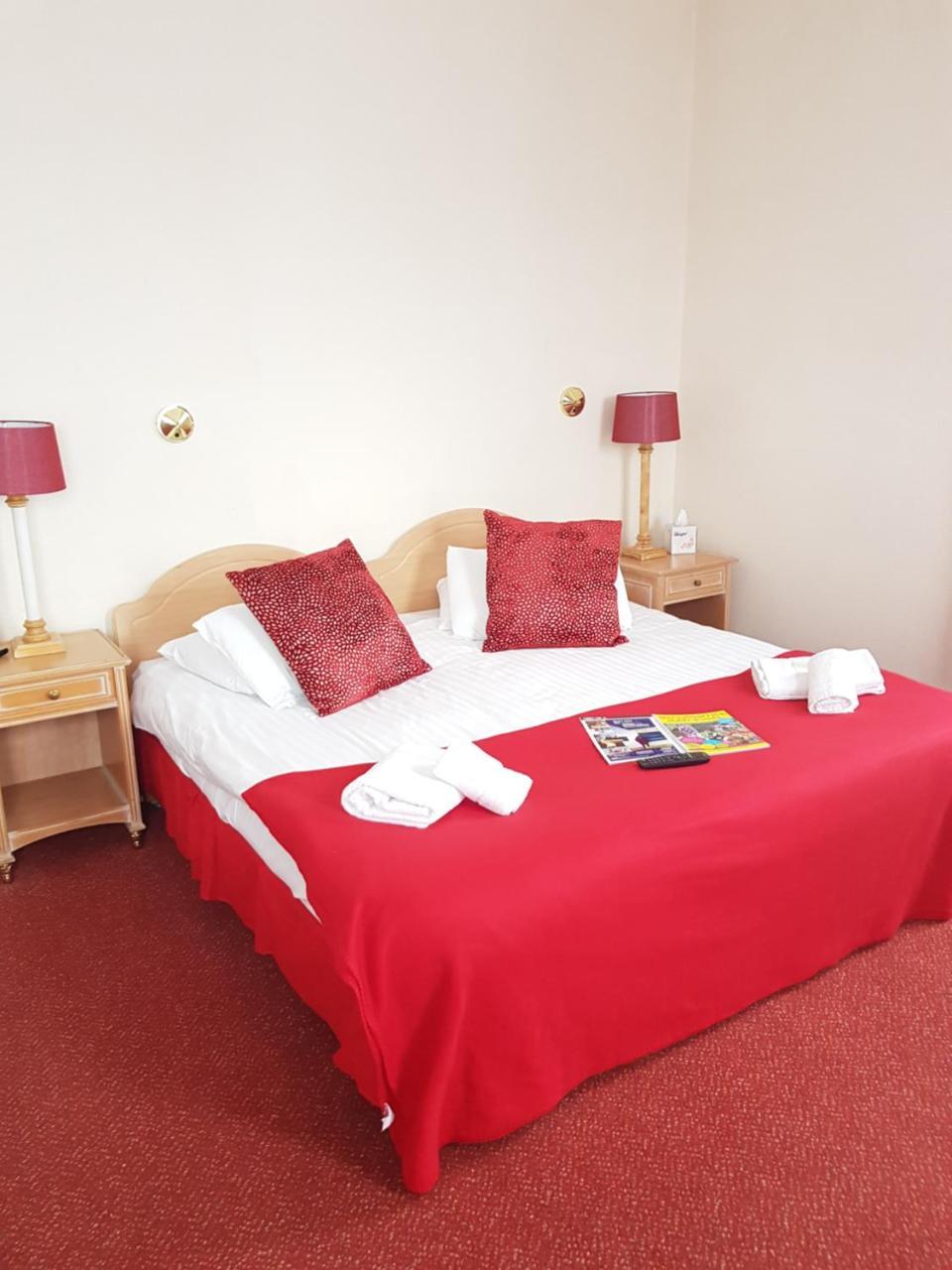 The Royal Hotel Blairgowrie and Rattray Buitenkant foto