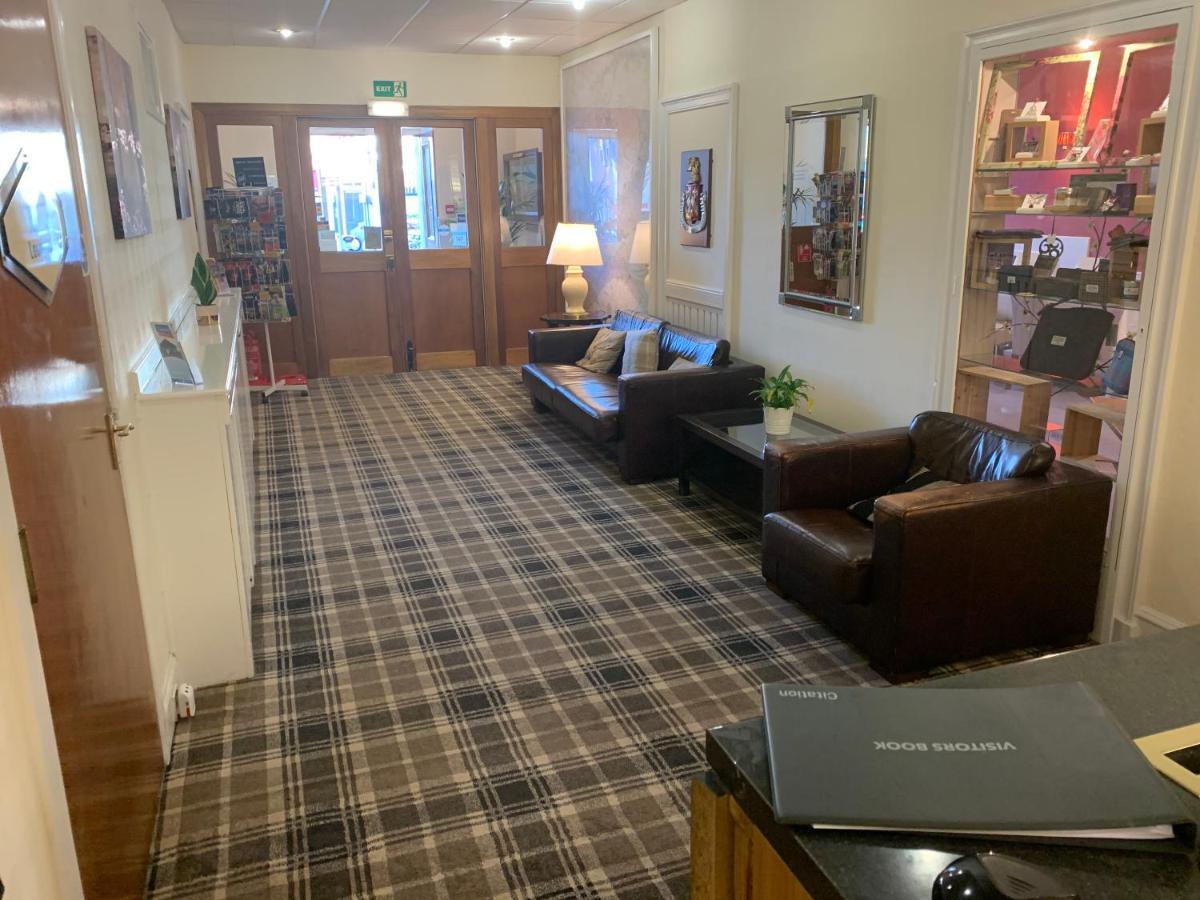 The Royal Hotel Blairgowrie and Rattray Buitenkant foto