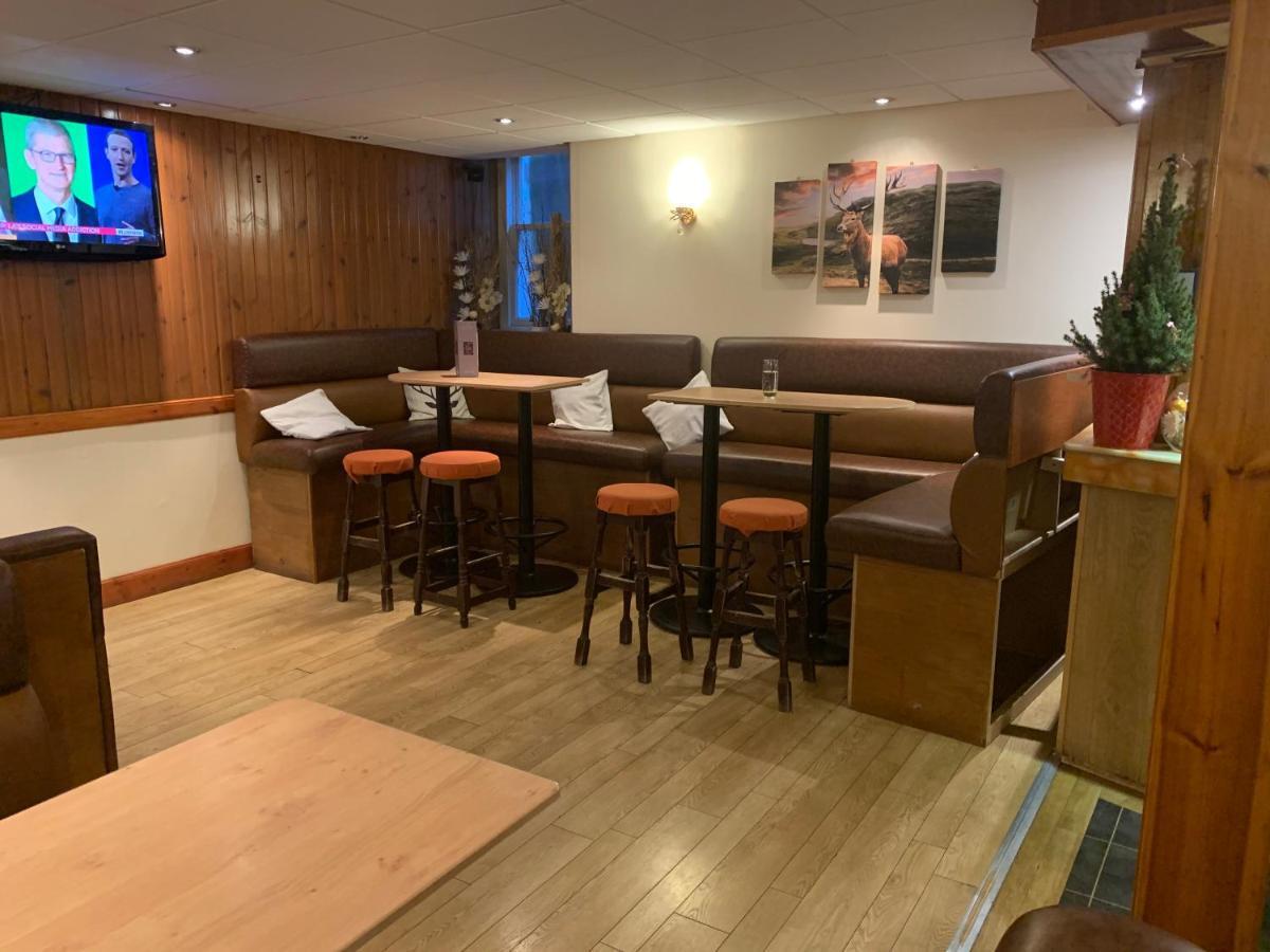 The Royal Hotel Blairgowrie and Rattray Buitenkant foto
