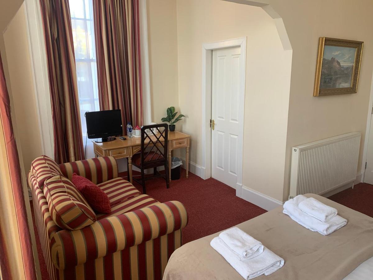 The Royal Hotel Blairgowrie and Rattray Buitenkant foto